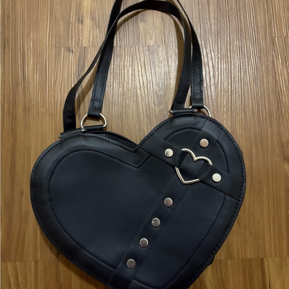 Handbags - Heart-Shaped Black Shoulder Bag